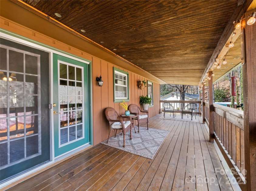 44 Robin Hood Lane, Maggie Valley, NC 28751.  MLS# CAR4239379, YatesRealty ID 22824. 