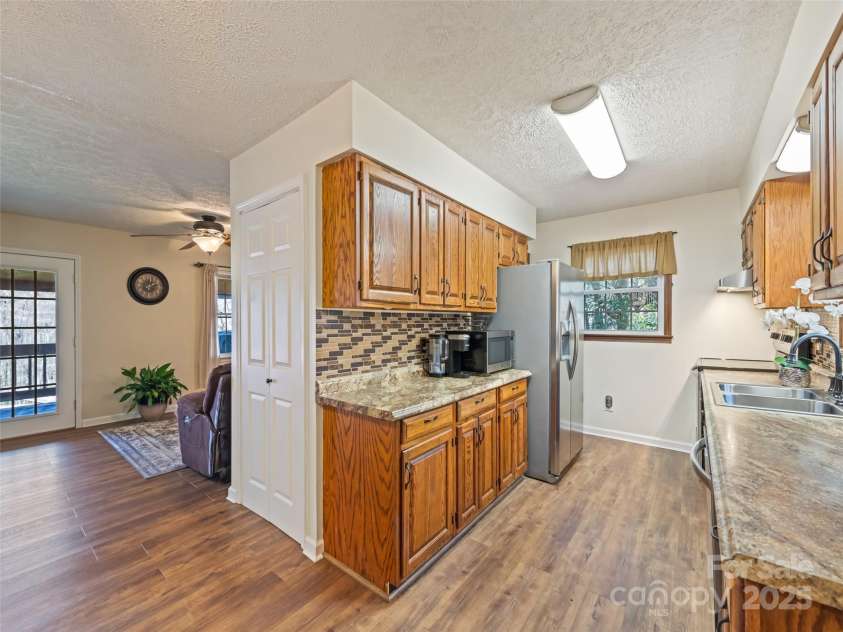44 Robin Hood Lane, Maggie Valley, NC 28751.  MLS# CAR4239379, YatesRealty ID 22824. 