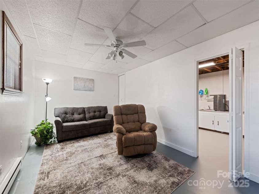 44 Robin Hood Lane, Maggie Valley, NC 28751.  MLS# CAR4239379, YatesRealty ID 22824. 