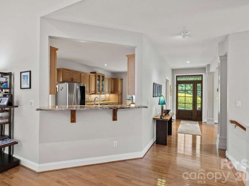 547 Pinnacle Peak Lane, Flat Rock, NC 28731.  MLS# CAR4380759, YatesRealty ID 22824. 