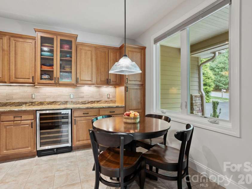 547 Pinnacle Peak Lane, Flat Rock, NC 28731.  MLS# CAR4380759, YatesRealty ID 22824. 