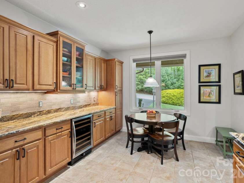 547 Pinnacle Peak Lane, Flat Rock, NC 28731.  MLS# CAR4380759, YatesRealty ID 22824. 