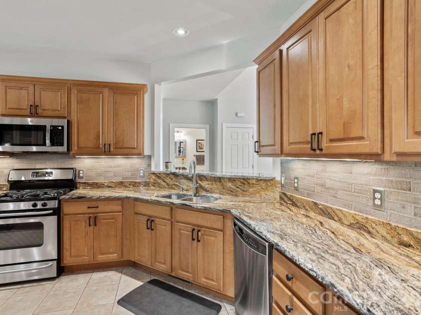 547 Pinnacle Peak Lane, Flat Rock, NC 28731.  MLS# CAR4380759, YatesRealty ID 22824. 