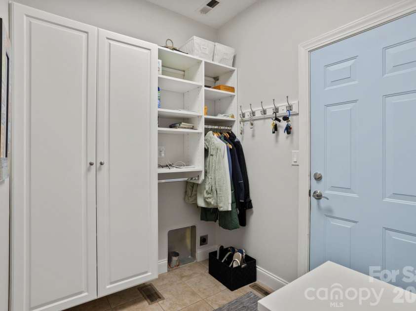 547 Pinnacle Peak Lane, Flat Rock, NC 28731.  MLS# CAR4380759, YatesRealty ID 22824. 