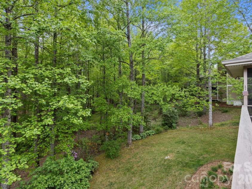 547 Pinnacle Peak Lane, Flat Rock, NC 28731.  MLS# CAR4380759, YatesRealty ID 22824. 
