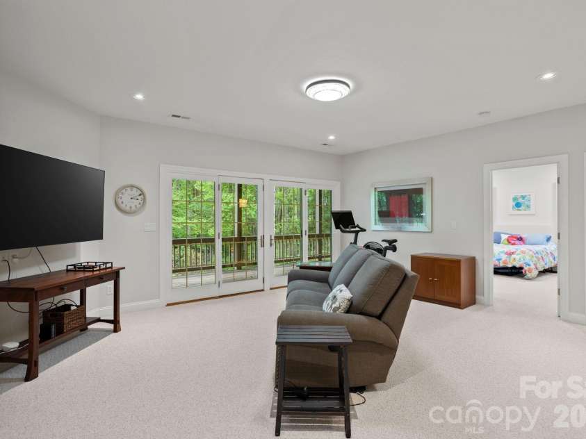 547 Pinnacle Peak Lane, Flat Rock, NC 28731.  MLS# CAR4380759, YatesRealty ID 22824. 