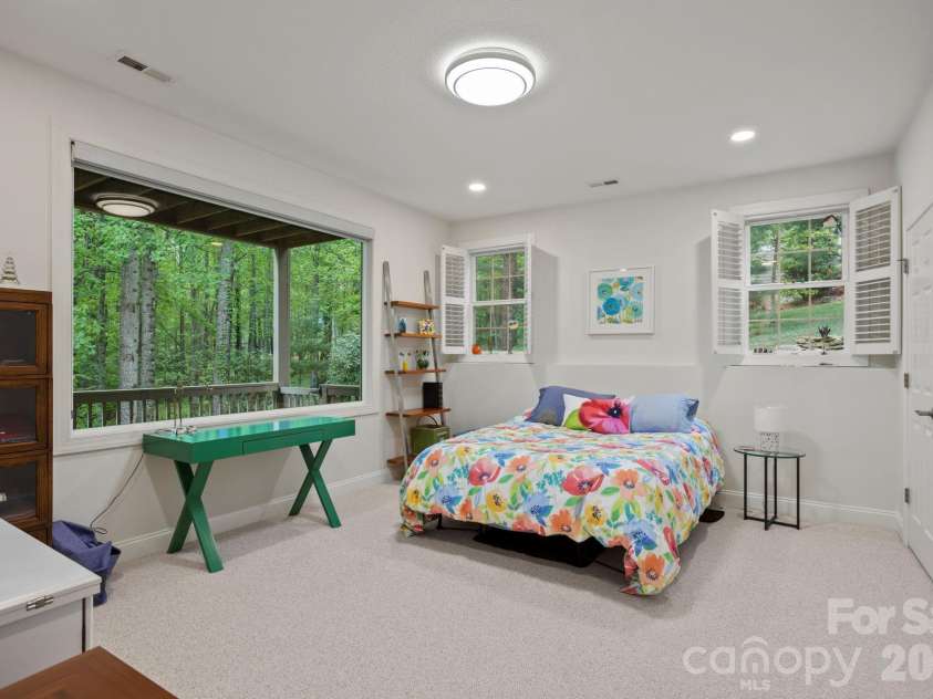 547 Pinnacle Peak Lane, Flat Rock, NC 28731.  MLS# CAR4380759, YatesRealty ID 22824. 