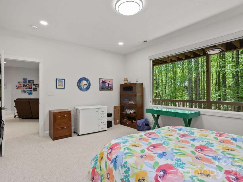 547 Pinnacle Peak Lane, Flat Rock, NC 28731.  MLS# CAR4380759, YatesRealty ID 22824. 