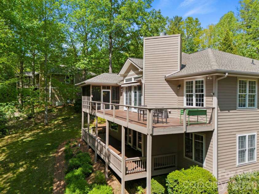 547 Pinnacle Peak Lane, Flat Rock, NC 28731.  MLS# CAR4380759, YatesRealty ID 22824. 