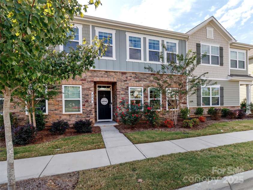 426 Kenwood View, Indian Trail, NC 28079.  MLS# CAR4234427, YatesRealty ID 22825. 