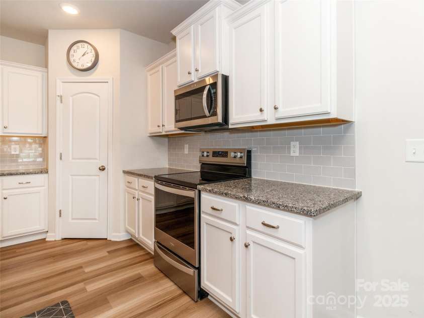 426 Kenwood View, Indian Trail, NC 28079.  MLS# CAR4234427, YatesRealty ID 22825. 