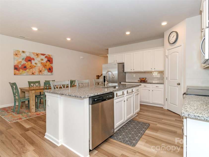 426 Kenwood View, Indian Trail, NC 28079.  MLS# CAR4234427, YatesRealty ID 22825. 