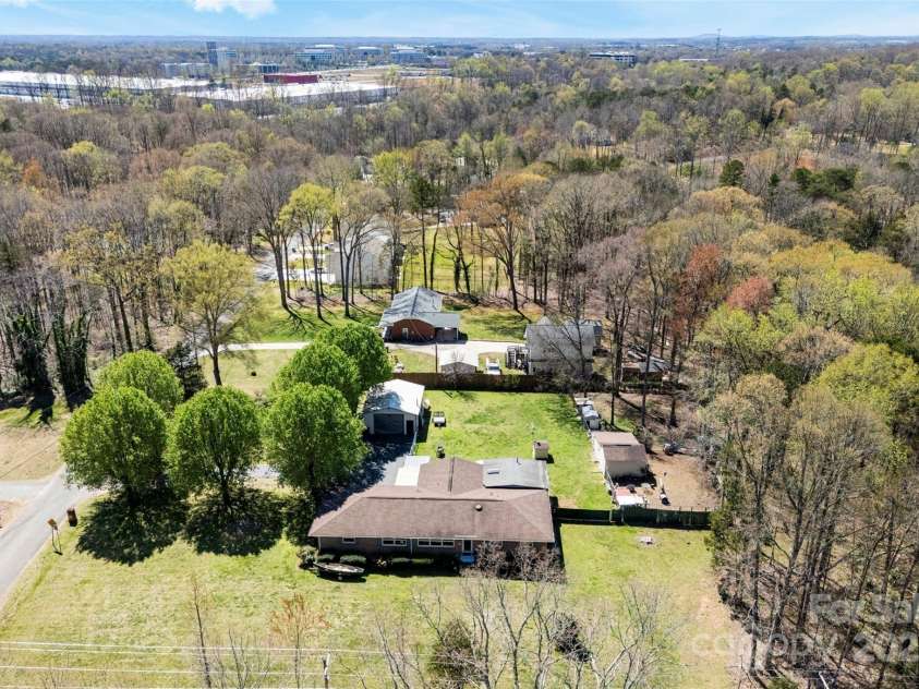 4937 Lebanon Drive, Charlotte, NC 28273.  MLS# CAR4226322, YatesRealty ID 22826. 