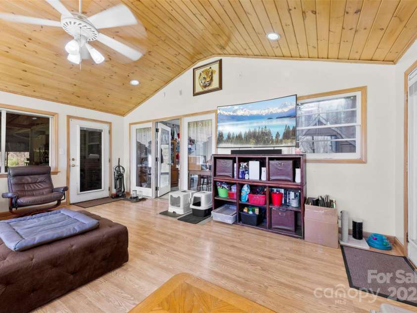 4937 Lebanon Drive, Charlotte, NC 28273.  MLS# CAR4226322, YatesRealty ID 22826. 