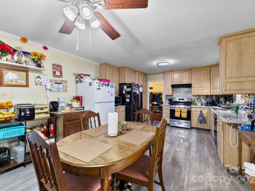 4937 Lebanon Drive, Charlotte, NC 28273.  MLS# CAR4226322, YatesRealty ID 22826. 