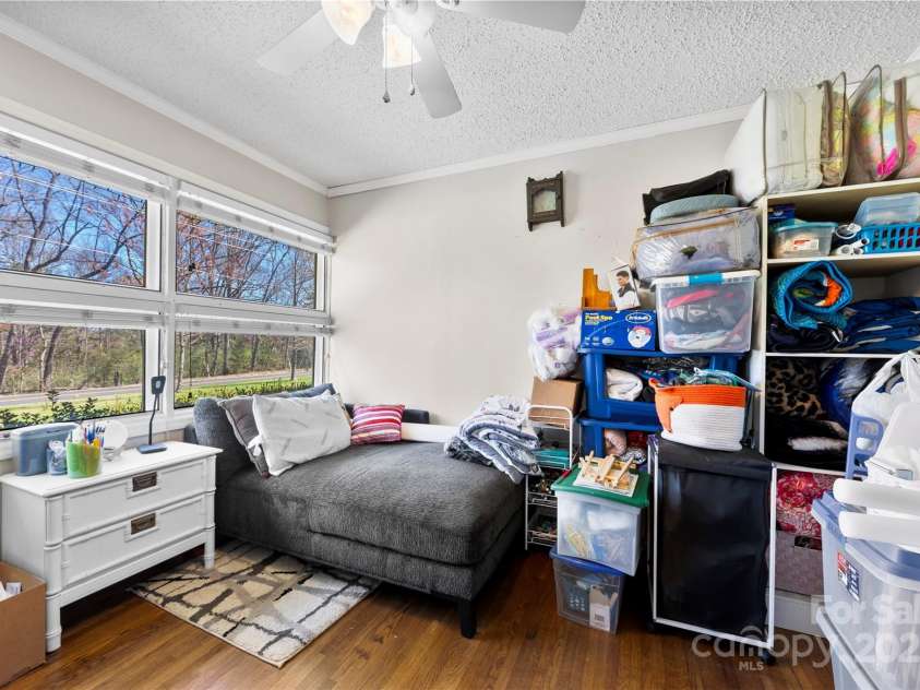 4937 Lebanon Drive, Charlotte, NC 28273.  MLS# CAR4226322, YatesRealty ID 22826. 