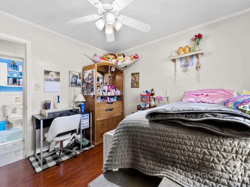 4937 Lebanon Drive, Charlotte, NC 28273.  MLS# CAR4226322, YatesRealty ID 22826. 