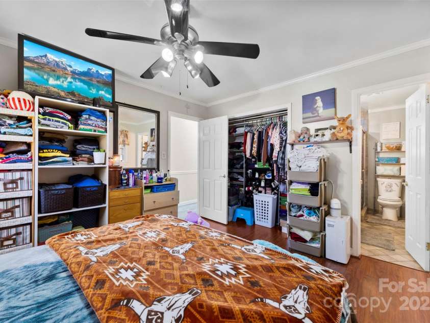 4937 Lebanon Drive, Charlotte, NC 28273.  MLS# CAR4226322, YatesRealty ID 22826. 