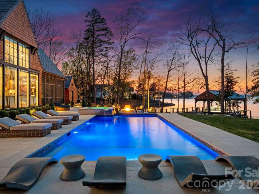 20221 Regatta Island Drive, Cornelius, NC 28031.  MLS# CAR4364285, YatesRealty ID 22827. 