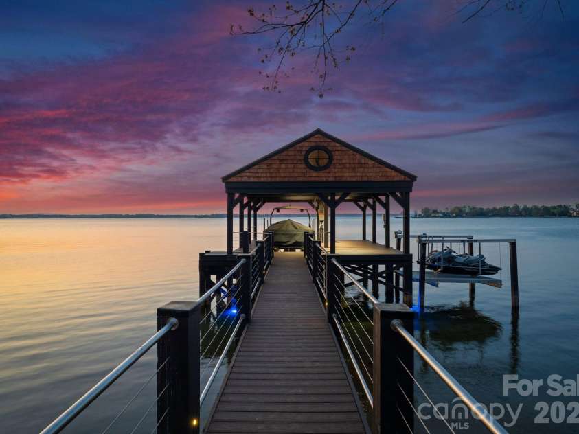 20221 Regatta Island Drive, Cornelius, NC 28031.  MLS# CAR4364285, YatesRealty ID 22827. 