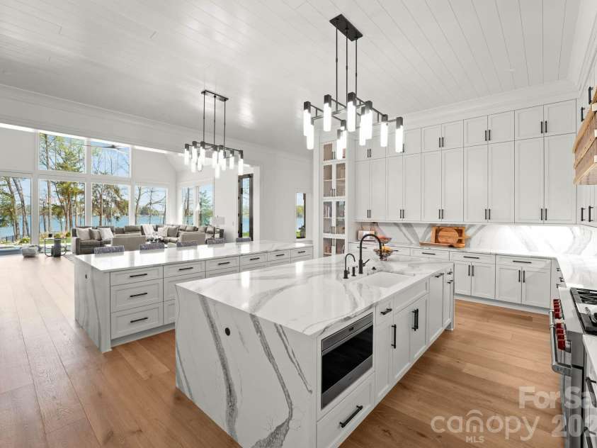 20221 Regatta Island Drive, Cornelius, NC 28031.  MLS# CAR4364285, YatesRealty ID 22827. 