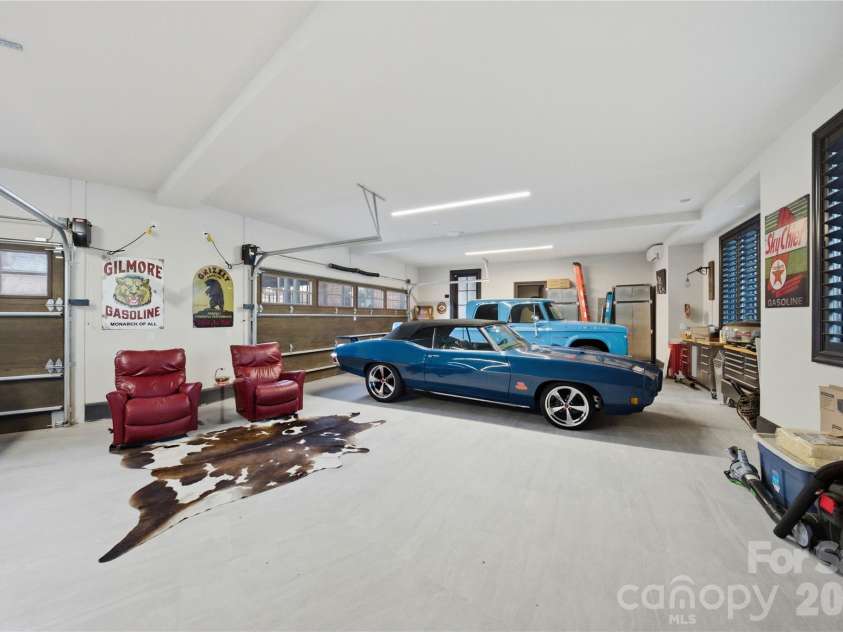 20221 Regatta Island Drive, Cornelius, NC 28031.  MLS# CAR4364285, YatesRealty ID 22827. 