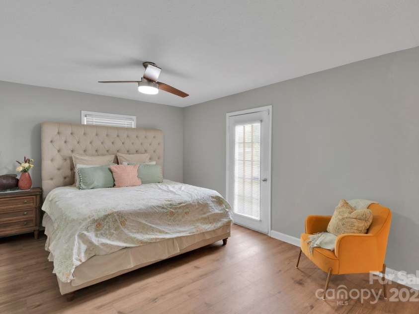 905 Blalock Drive, Kings Mountain, NC 28086.  MLS# CAR4228264, YatesRealty ID 22827. Primary bedroom