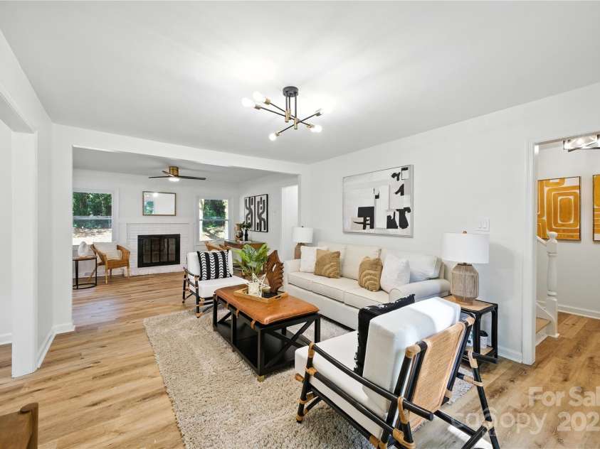 6127 Eagle Peak Drive, Charlotte, NC 28214.  MLS# CAR4267898, YatesRealty ID 22828. 