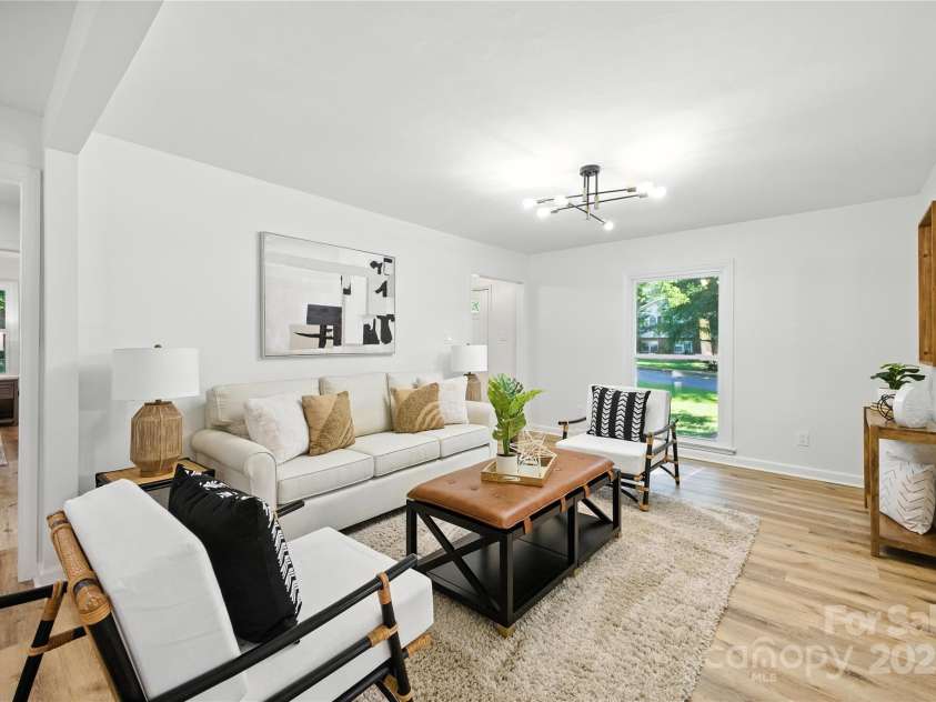 6127 Eagle Peak Drive, Charlotte, NC 28214.  MLS# CAR4267898, YatesRealty ID 22828. 