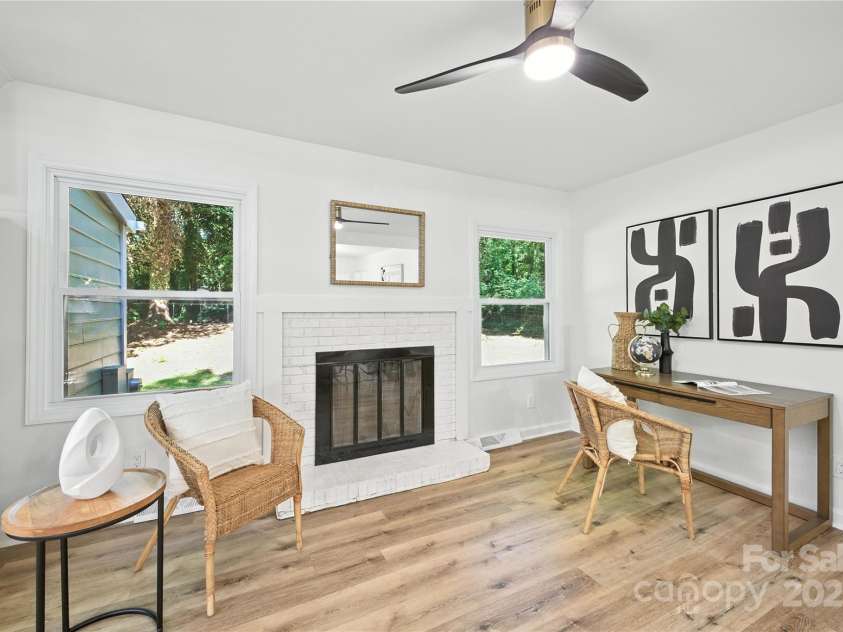 6127 Eagle Peak Drive, Charlotte, NC 28214.  MLS# CAR4267898, YatesRealty ID 22828. 