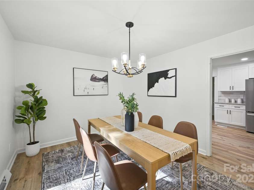 6127 Eagle Peak Drive, Charlotte, NC 28214.  MLS# CAR4267898, YatesRealty ID 22828. 