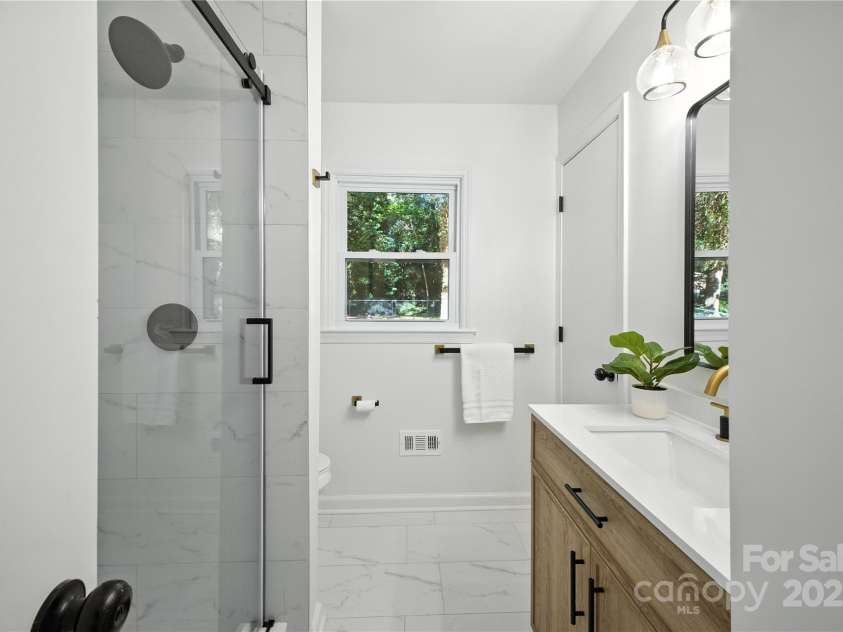 6127 Eagle Peak Drive, Charlotte, NC 28214.  MLS# CAR4267898, YatesRealty ID 22828. 