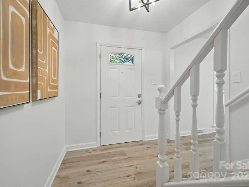 6127 Eagle Peak Drive, Charlotte, NC 28214.  MLS# CAR4267898, YatesRealty ID 22828. 