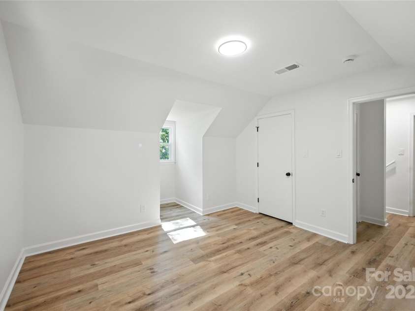 6127 Eagle Peak Drive, Charlotte, NC 28214.  MLS# CAR4267898, YatesRealty ID 22828. 