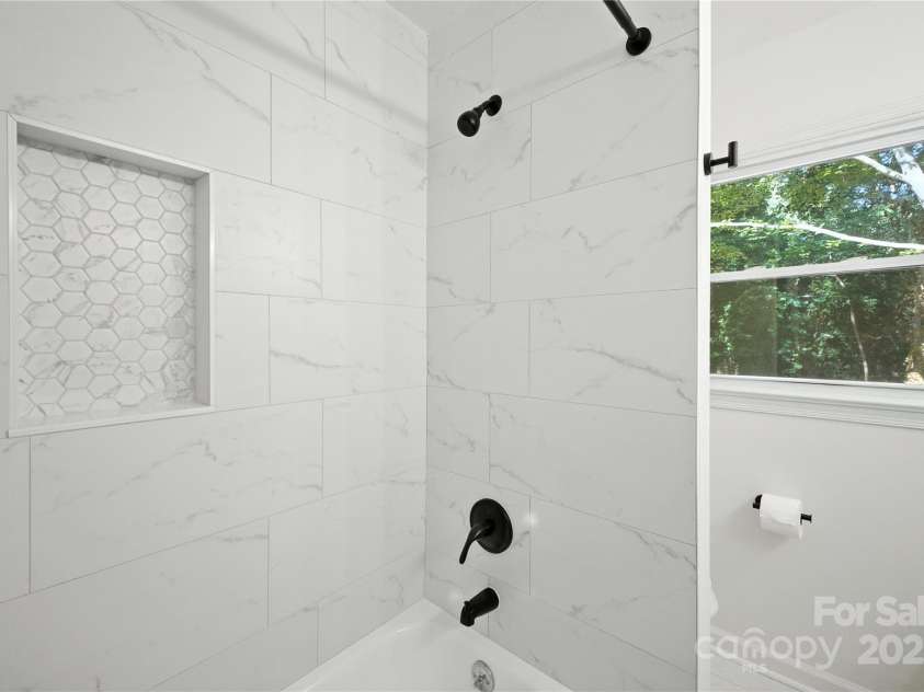 6127 Eagle Peak Drive, Charlotte, NC 28214.  MLS# CAR4267898, YatesRealty ID 22828. 