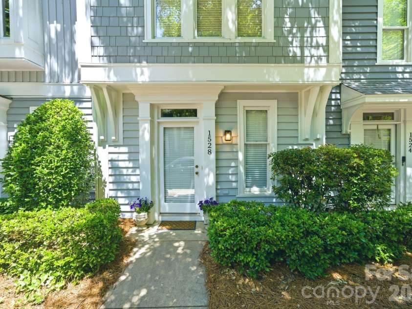 1528 Cleveland Avenue, Charlotte, NC 28203.  MLS# CAR4377306, YatesRealty ID 22829. 