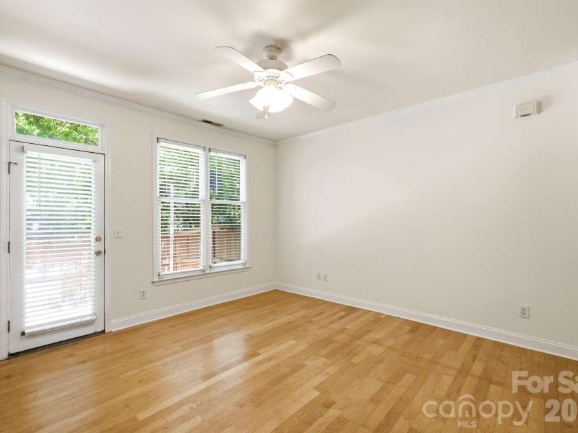 1528 Cleveland Avenue, Charlotte, NC 28203.  MLS# CAR4377306, YatesRealty ID 22829. 