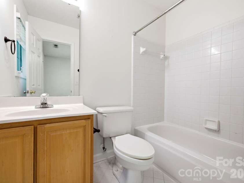 1528 Cleveland Avenue, Charlotte, NC 28203.  MLS# CAR4377306, YatesRealty ID 22829. 