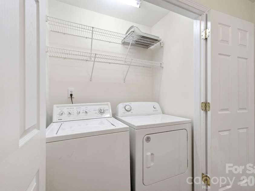 1528 Cleveland Avenue, Charlotte, NC 28203.  MLS# CAR4377306, YatesRealty ID 22829. 