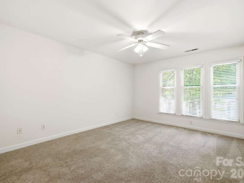 1528 Cleveland Avenue, Charlotte, NC 28203.  MLS# CAR4377306, YatesRealty ID 22829. 