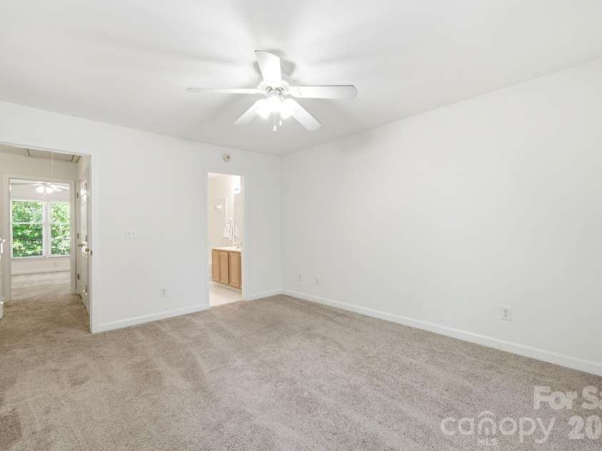 1528 Cleveland Avenue, Charlotte, NC 28203.  MLS# CAR4377306, YatesRealty ID 22829. 