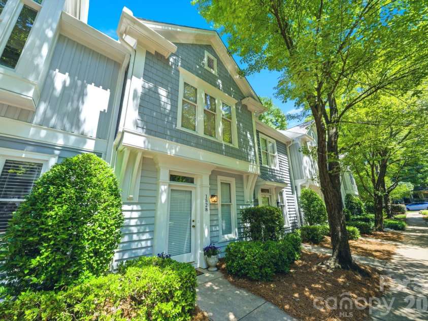 1528 Cleveland Avenue, Charlotte, NC 28203.  MLS# CAR4377306, YatesRealty ID 22829. 