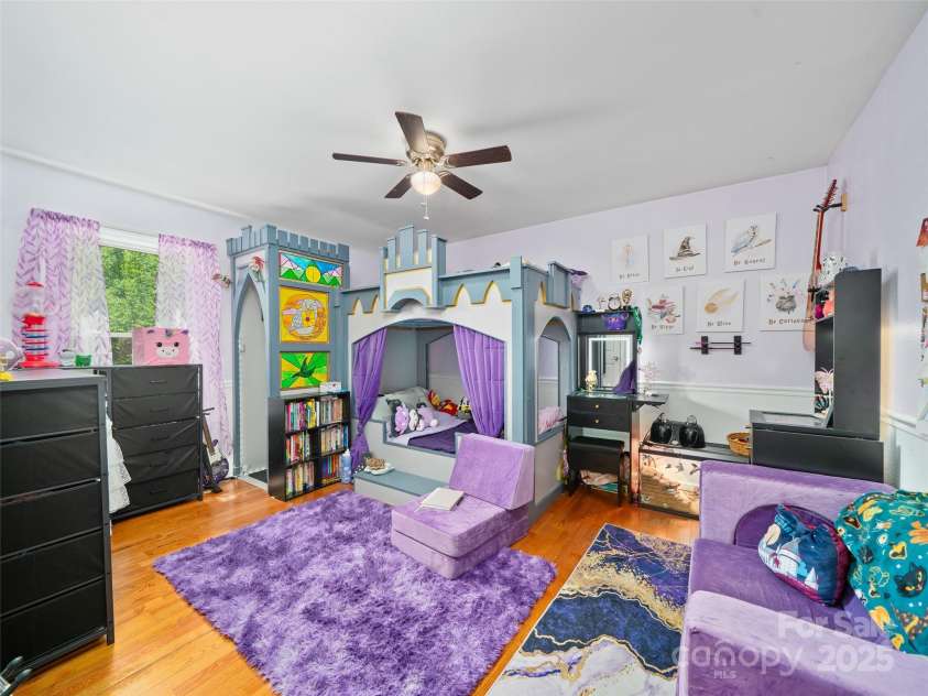 48 Meadowlark Lane, Spruce Pine, NC 28777.  MLS# CAR4226792, YatesRealty ID 22829. 