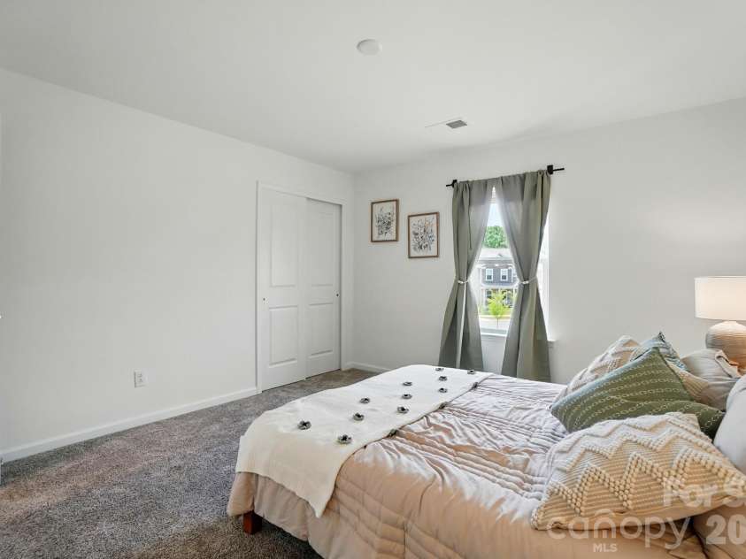 11113 Godwit Lane, Charlotte, NC 28278.  MLS# CAR4268696, YatesRealty ID 2283. 3rd bedroom 