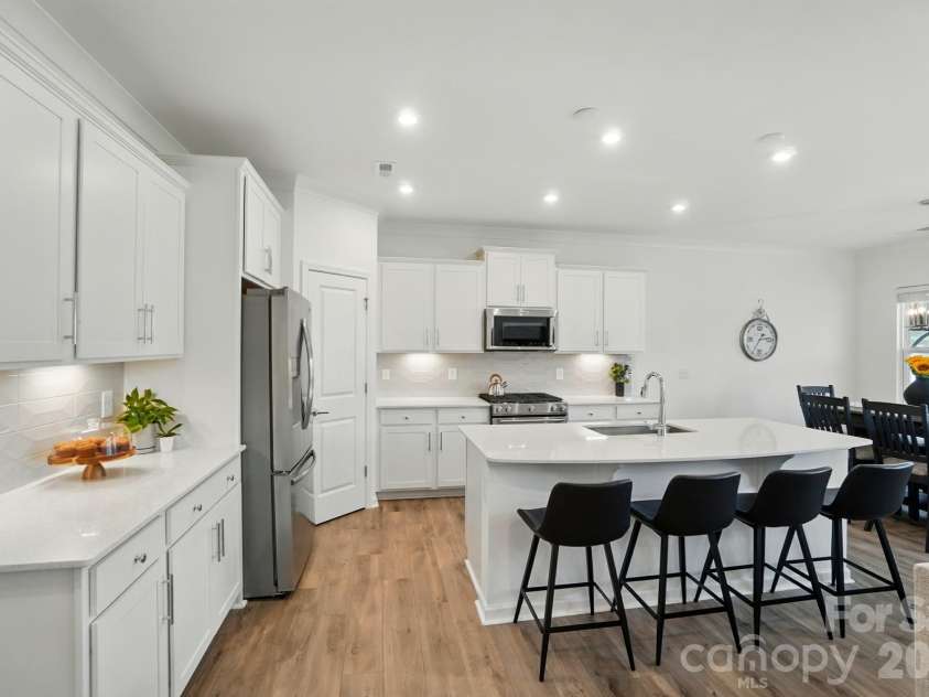 11113 Godwit Lane, Charlotte, NC 28278.  MLS# CAR4268696, YatesRealty ID 2283. 