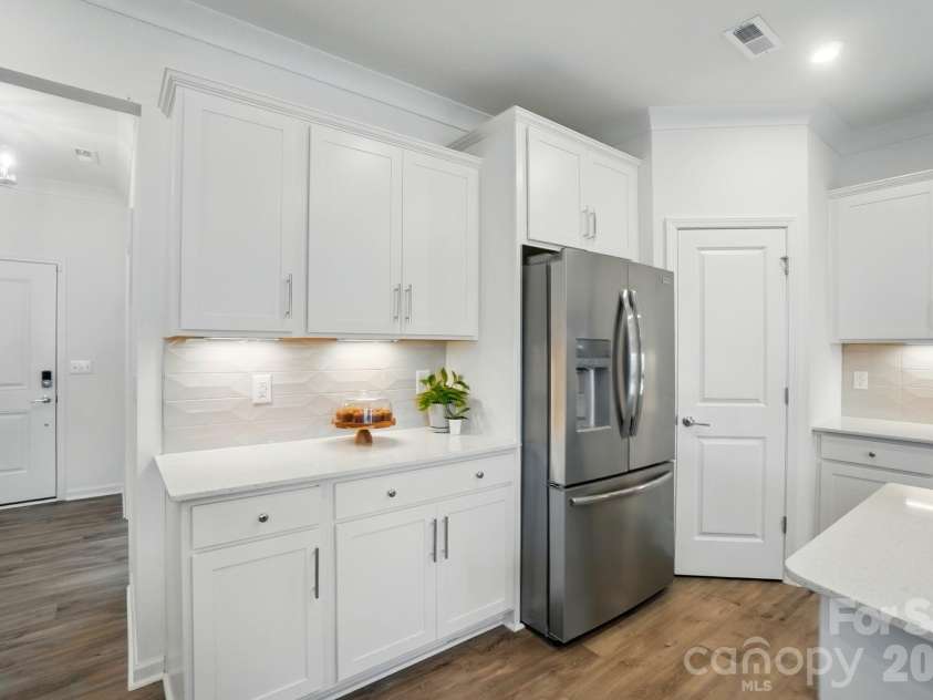 11113 Godwit Lane, Charlotte, NC 28278.  MLS# CAR4268696, YatesRealty ID 2283. 