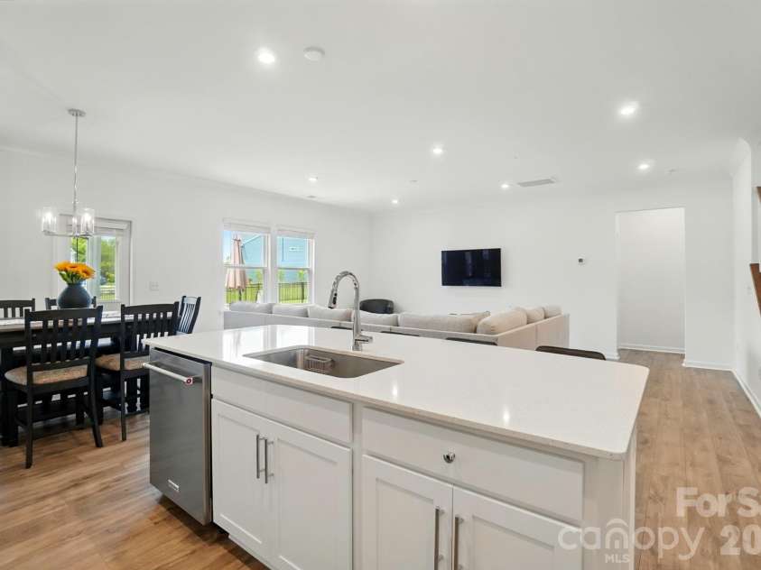 11113 Godwit Lane, Charlotte, NC 28278.  MLS# CAR4268696, YatesRealty ID 2283. 