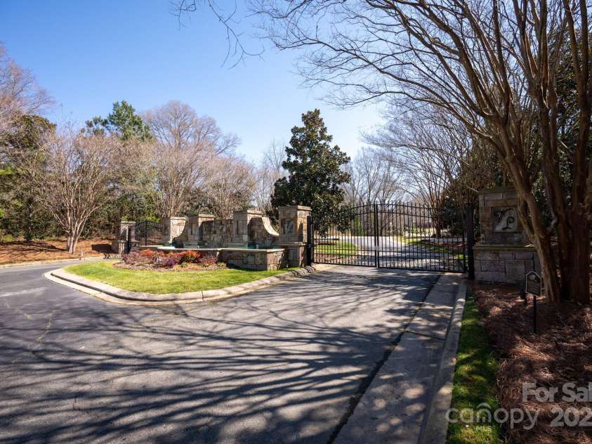 8328 Victoria Lake Drive, Waxhaw, NC 28173.  MLS# CAR4228323, YatesRealty ID 2283. 