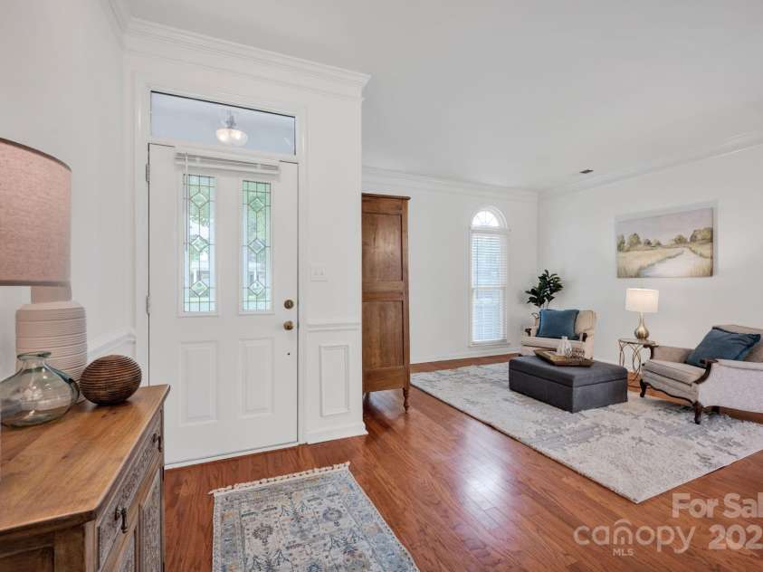 16013 Wynfield Creek Parkway, Huntersville, NC 28078.  MLS# CAR4268989, YatesRealty ID 22830. Front entry