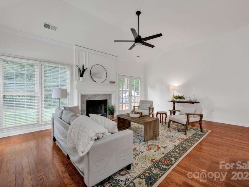 16013 Wynfield Creek Parkway, Huntersville, NC 28078.  MLS# CAR4268989, YatesRealty ID 22830. Great light with french doors leading out to deck
